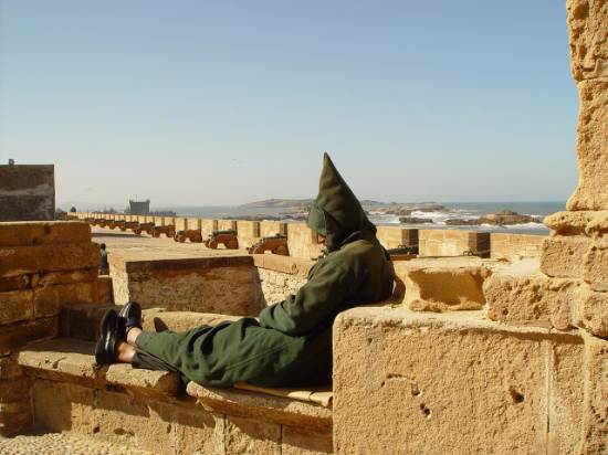 monument-mer-issaouira-ramparts-maroc-.jpg*550*412