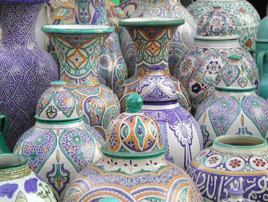 divers-poteries-souks-marrakech-maroc-.jpg*550*414