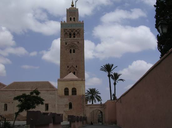 eglise-lieu-cultes-villes-minaret-.jpg*550*412
