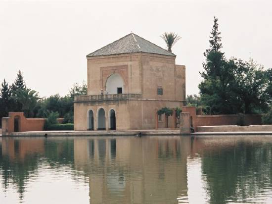 facade-villes-reflet-marrakech-maroc-.jpg*550*412